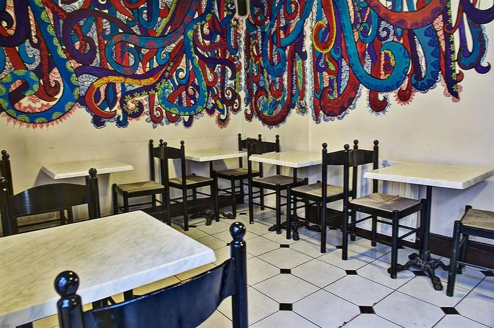 The Times Hostel - Camden Place Dublin